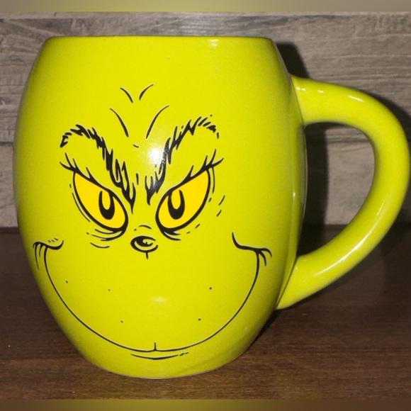 Super Cute Dr. Seuss GRINCH Naughty Or Nice Oval Ceramic 18oz Mug - NEW - Picture 3 of 10